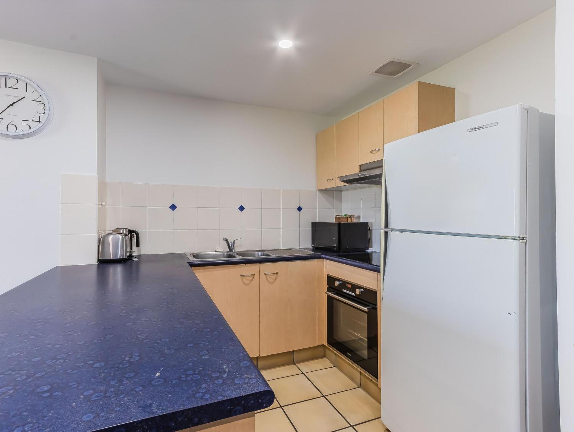 Bella Mare Coolangatta Beachside Apartments โกลด์โคสต์ ภายนอก รูปภาพ