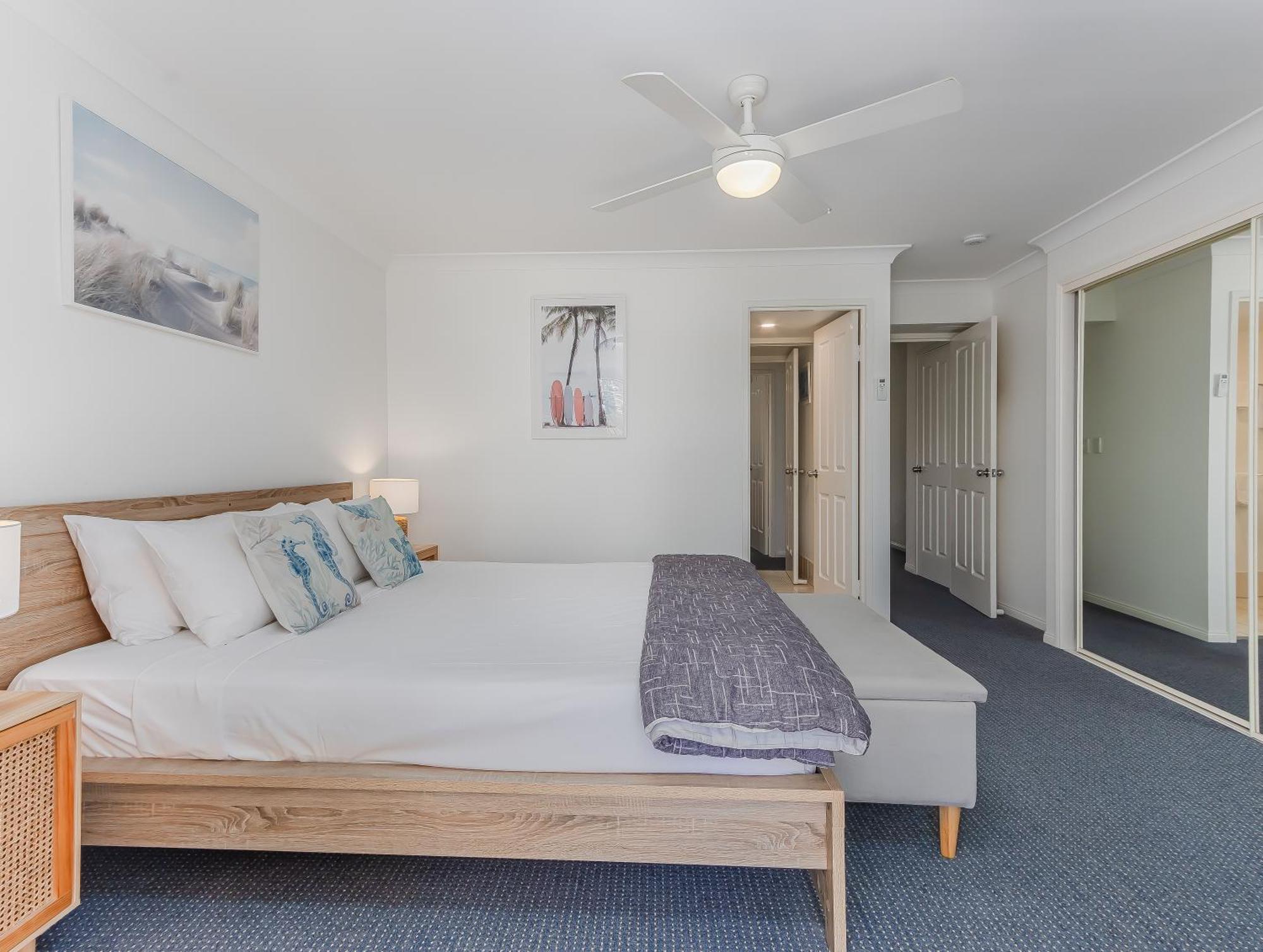 Bella Mare Coolangatta Beachside Apartments โกลด์โคสต์ ภายนอก รูปภาพ