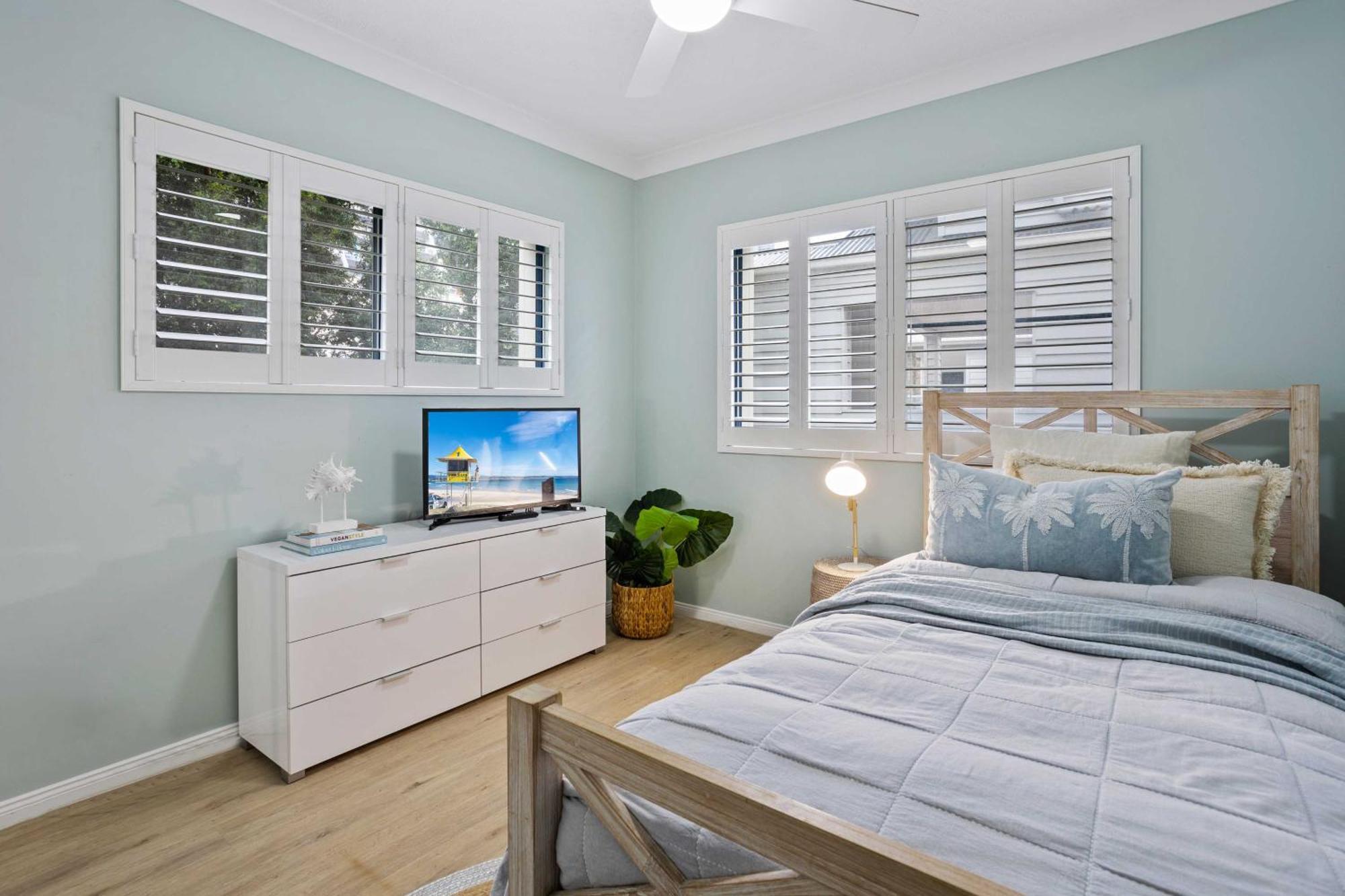 Bella Mare Coolangatta Beachside Apartments โกลด์โคสต์ ภายนอก รูปภาพ