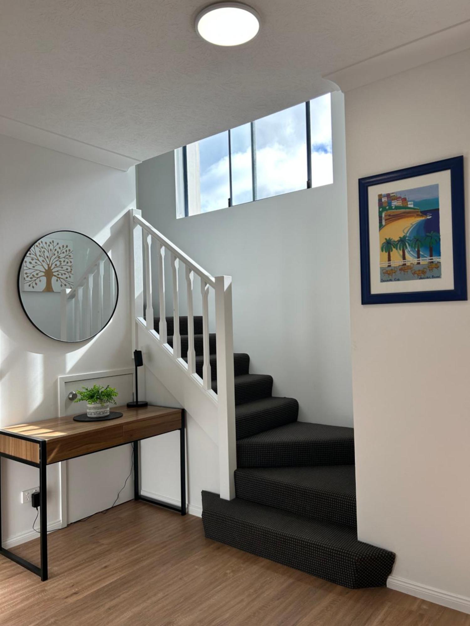 Bella Mare Coolangatta Beachside Apartments โกลด์โคสต์ ภายนอก รูปภาพ