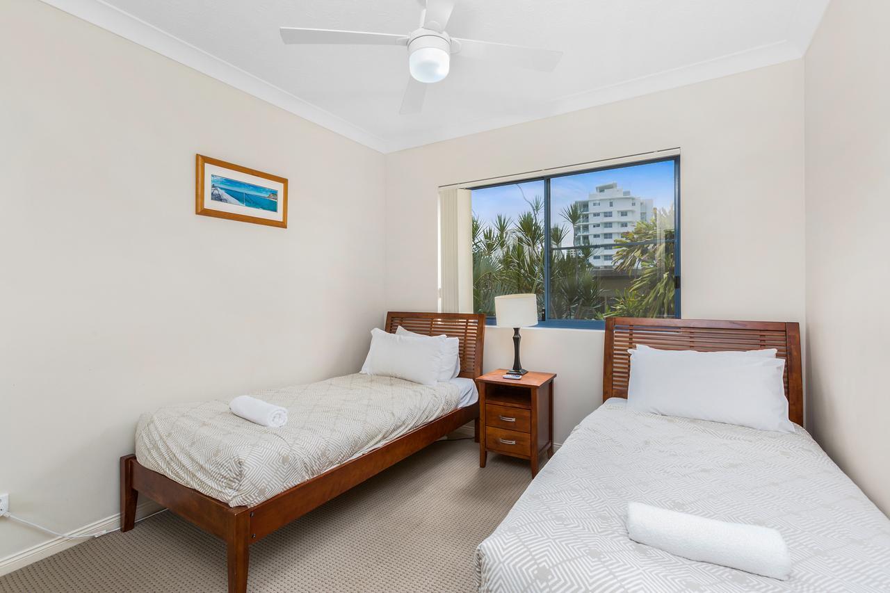 Bella Mare Coolangatta Beachside Apartments โกลด์โคสต์ ภายนอก รูปภาพ