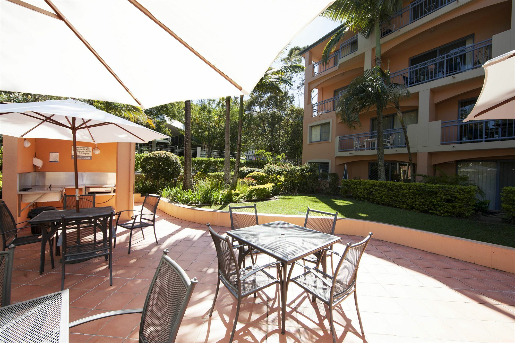 Bella Mare Coolangatta Beachside Apartments โกลด์โคสต์ ภายนอก รูปภาพ